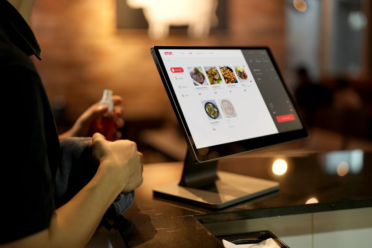 Pantalla de punto de venta en un restaurante